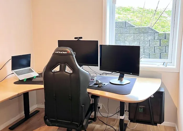 Lägenhet 2br, 2 Parking Spots, Ev-charger And Office