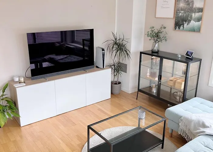 2br, 2 Parking Spots, Ev-charger And Office Lägenhet Trondheim